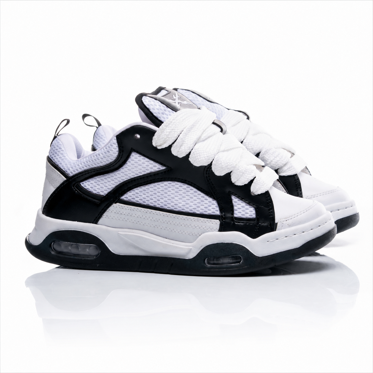EQUIS WHITE BLACK C/B