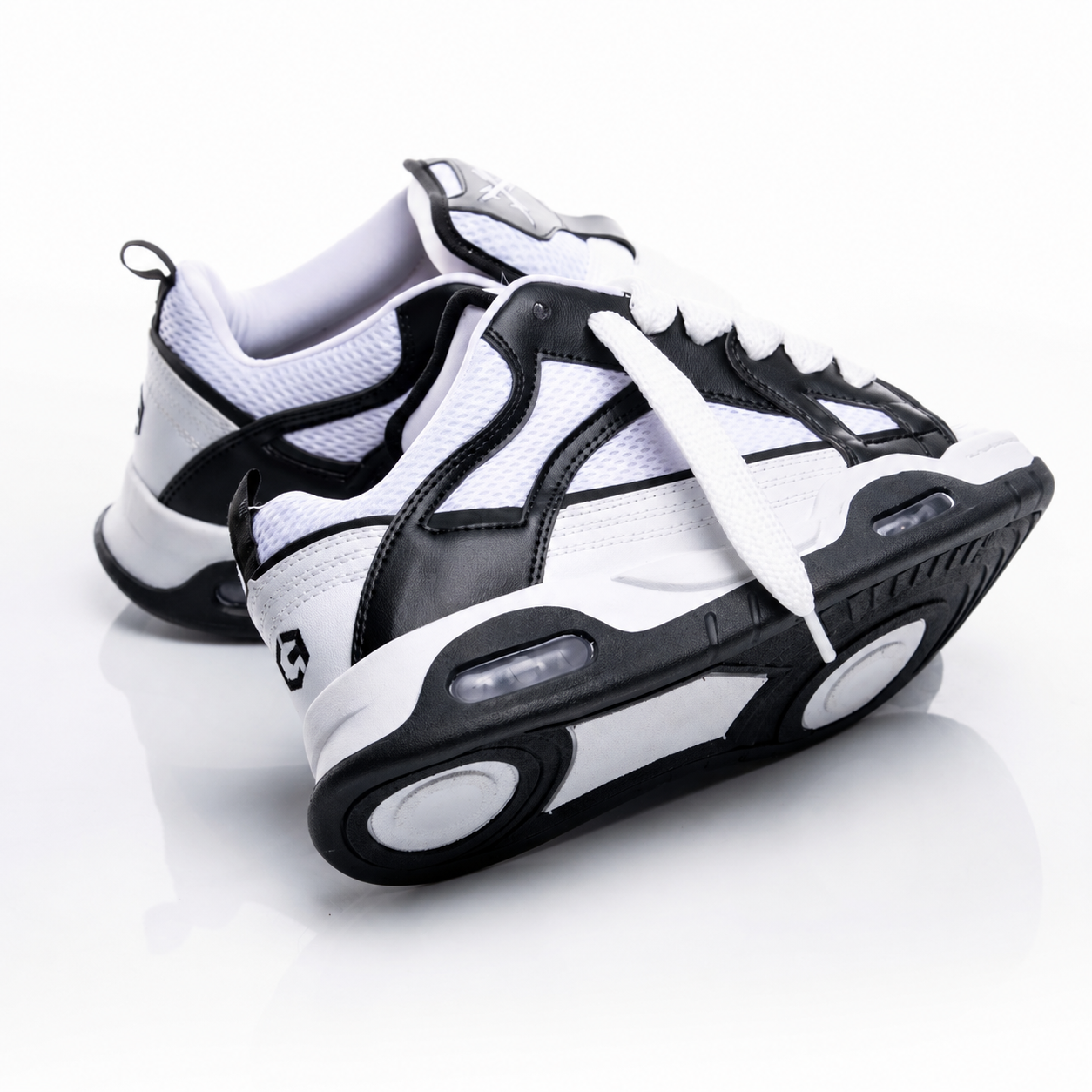 EQUIS WHITE BLACK C/B