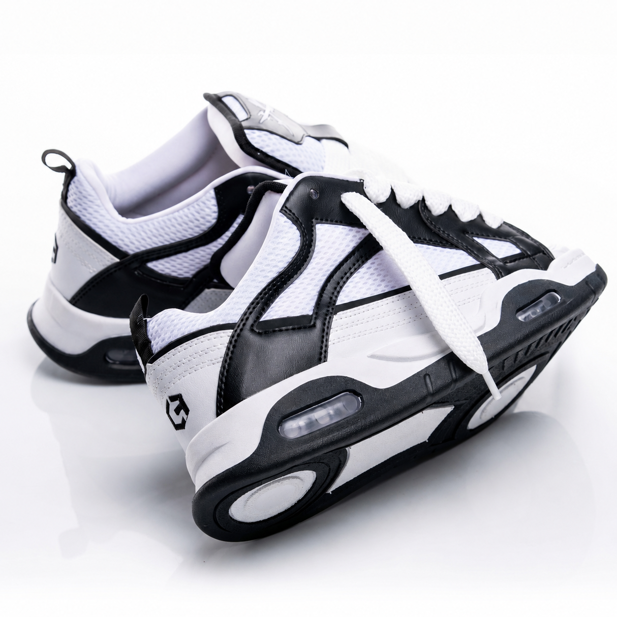 EQUIS WHITE BLACK C/B